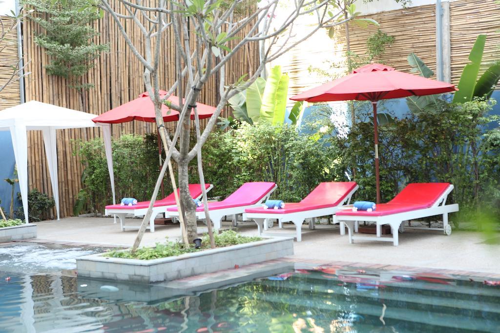 The Frangipani Living Arts Hotel And Spa Phnom Penh Bagian luar foto