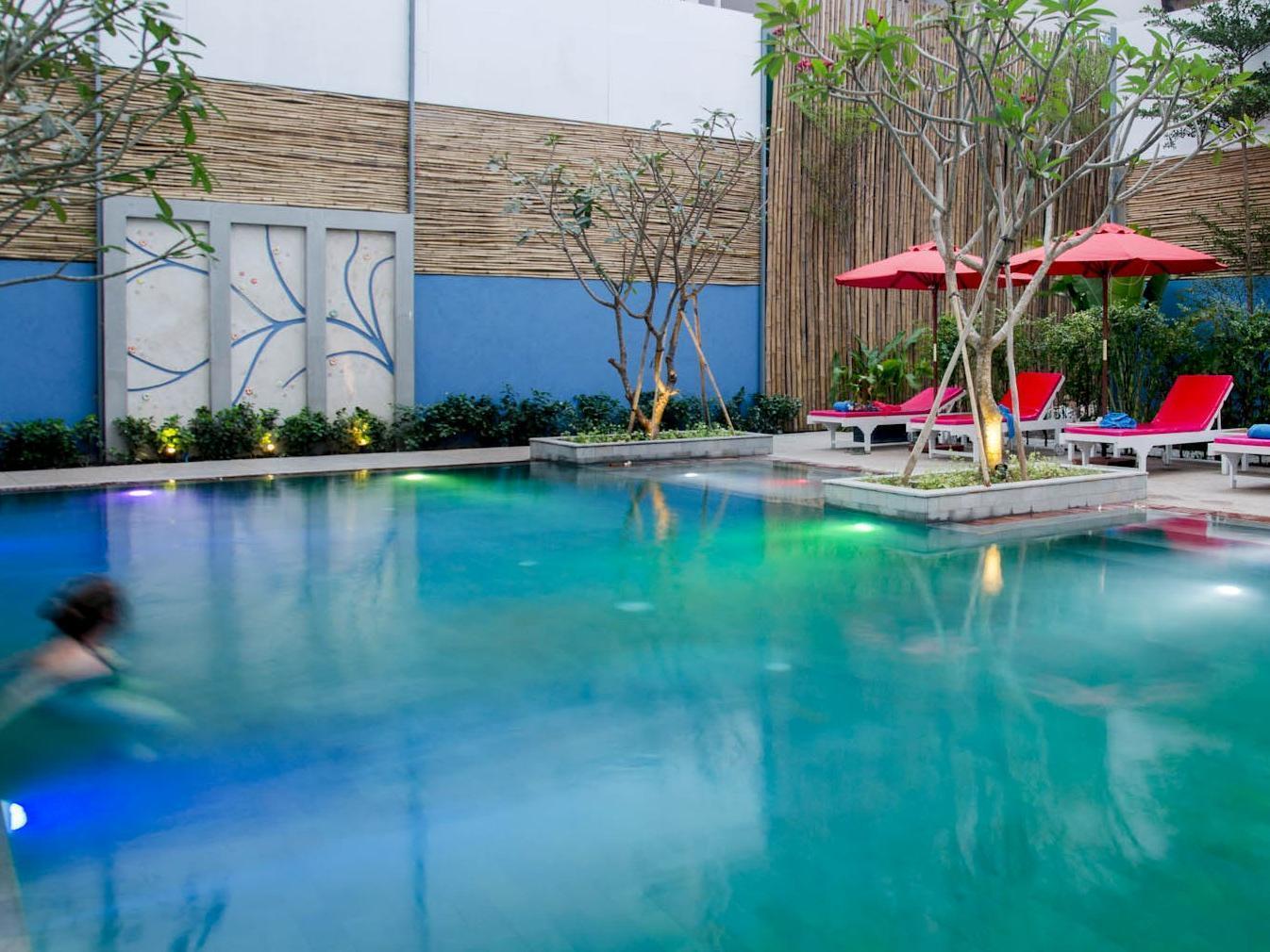 The Frangipani Living Arts Hotel And Spa Phnom Penh Bagian luar foto